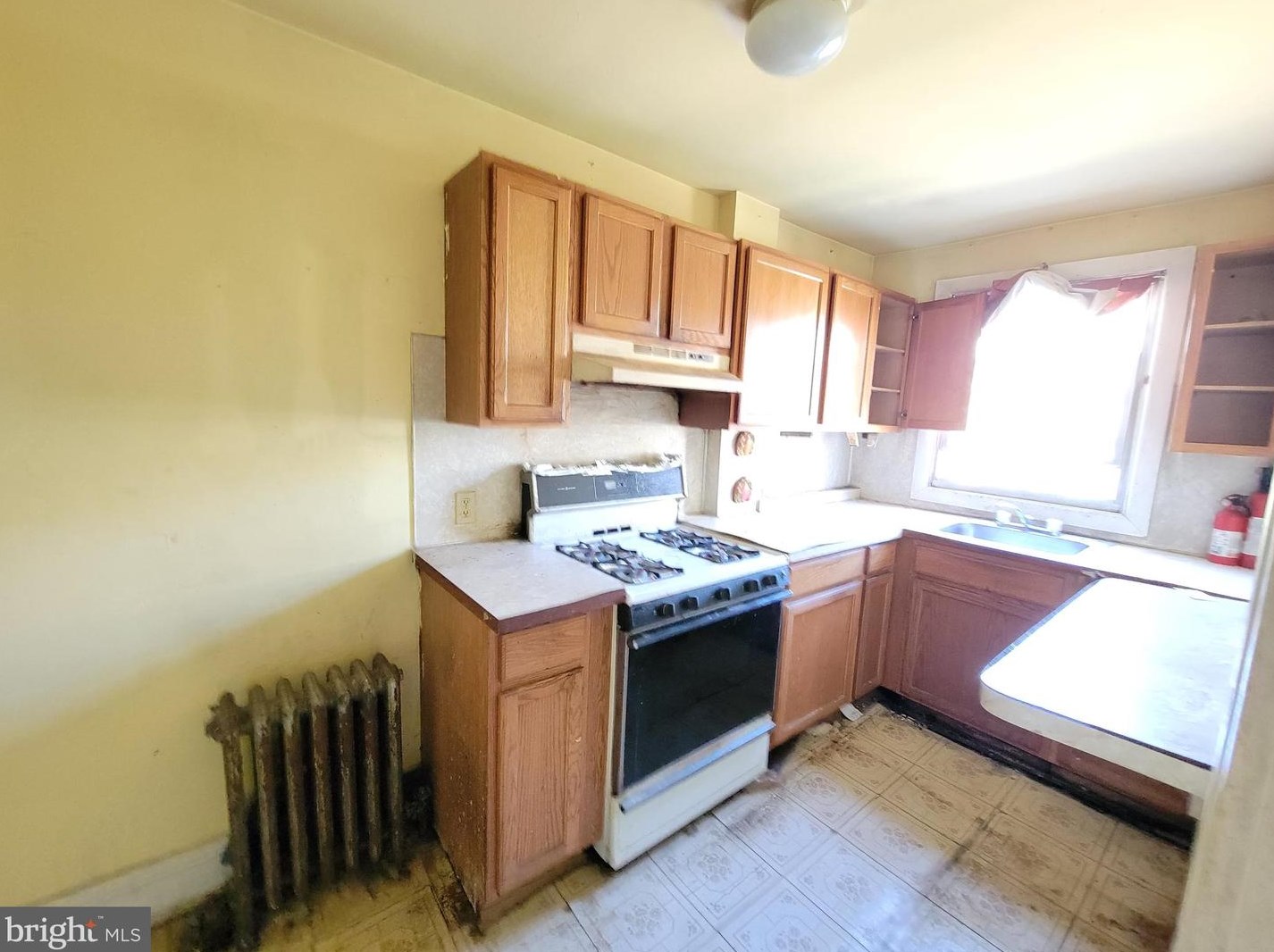 340 15th St, Chester PA  19013-5316 exterior