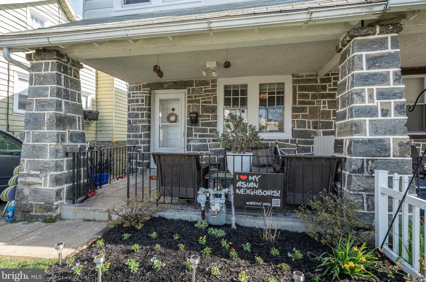 7603 Parkview Rd, Upper Darby, PA 19082-1521