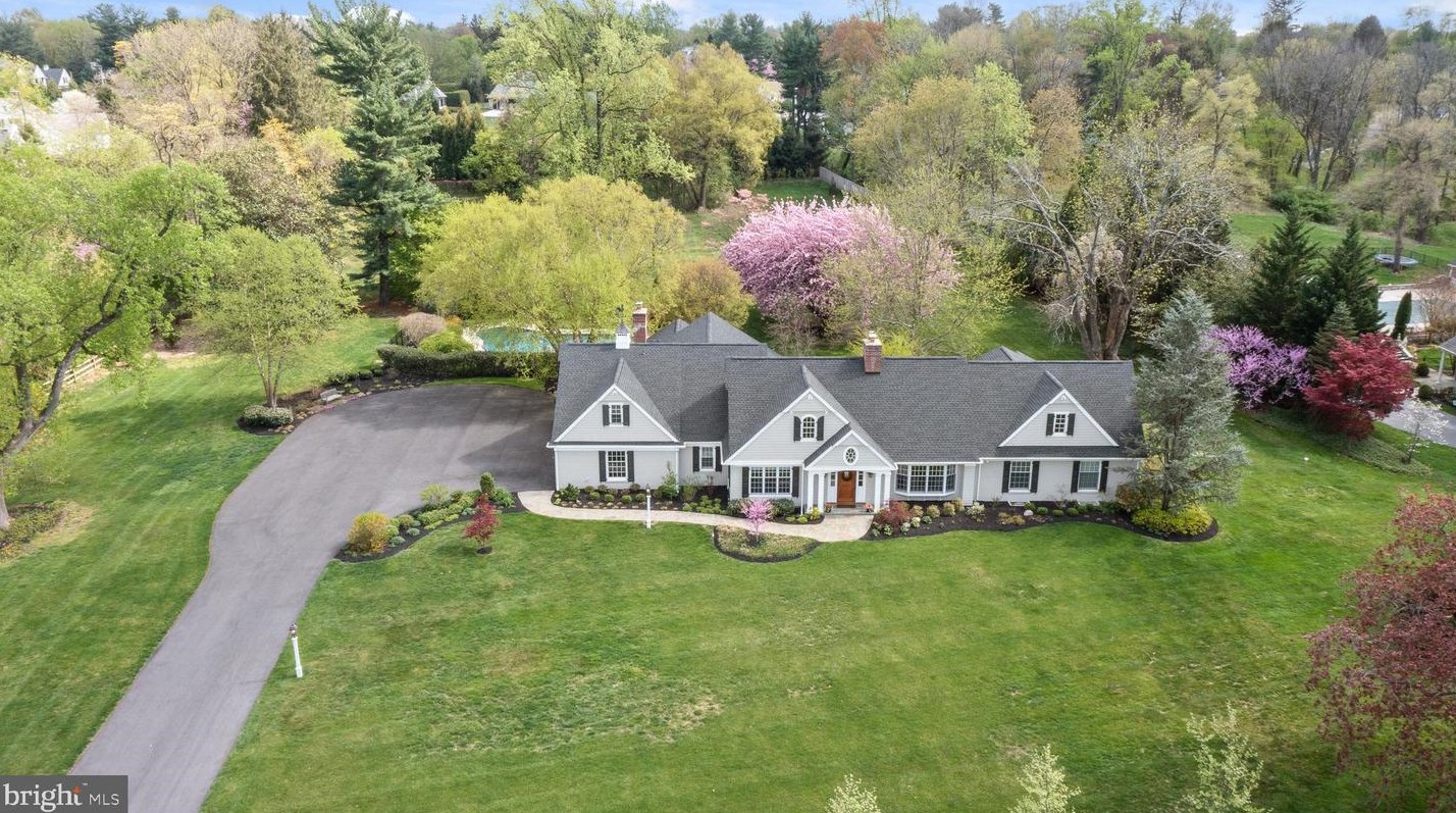 654 Andover Rd, Newtown Square, PA 19073