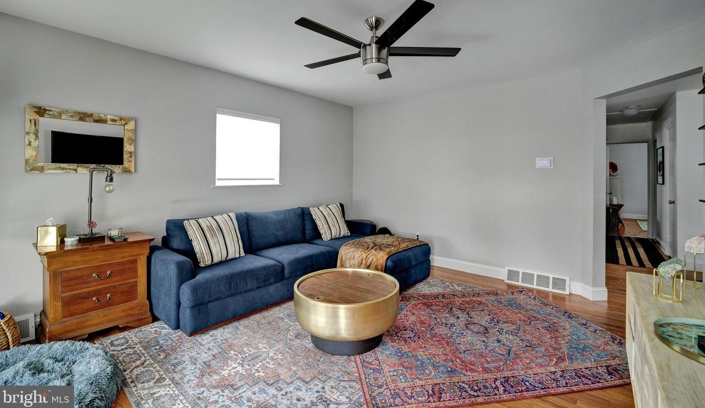 633 Fulmer Cir, Swarthmore, PA 19081-2622