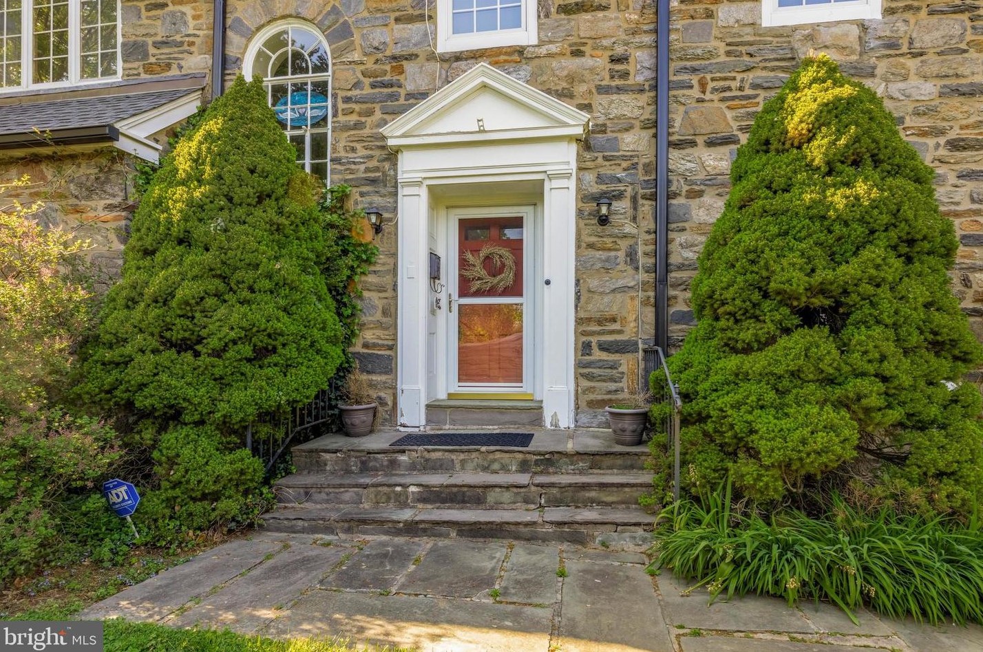 120 Farwood Rd, Penn Wynne, PA 19096-4009