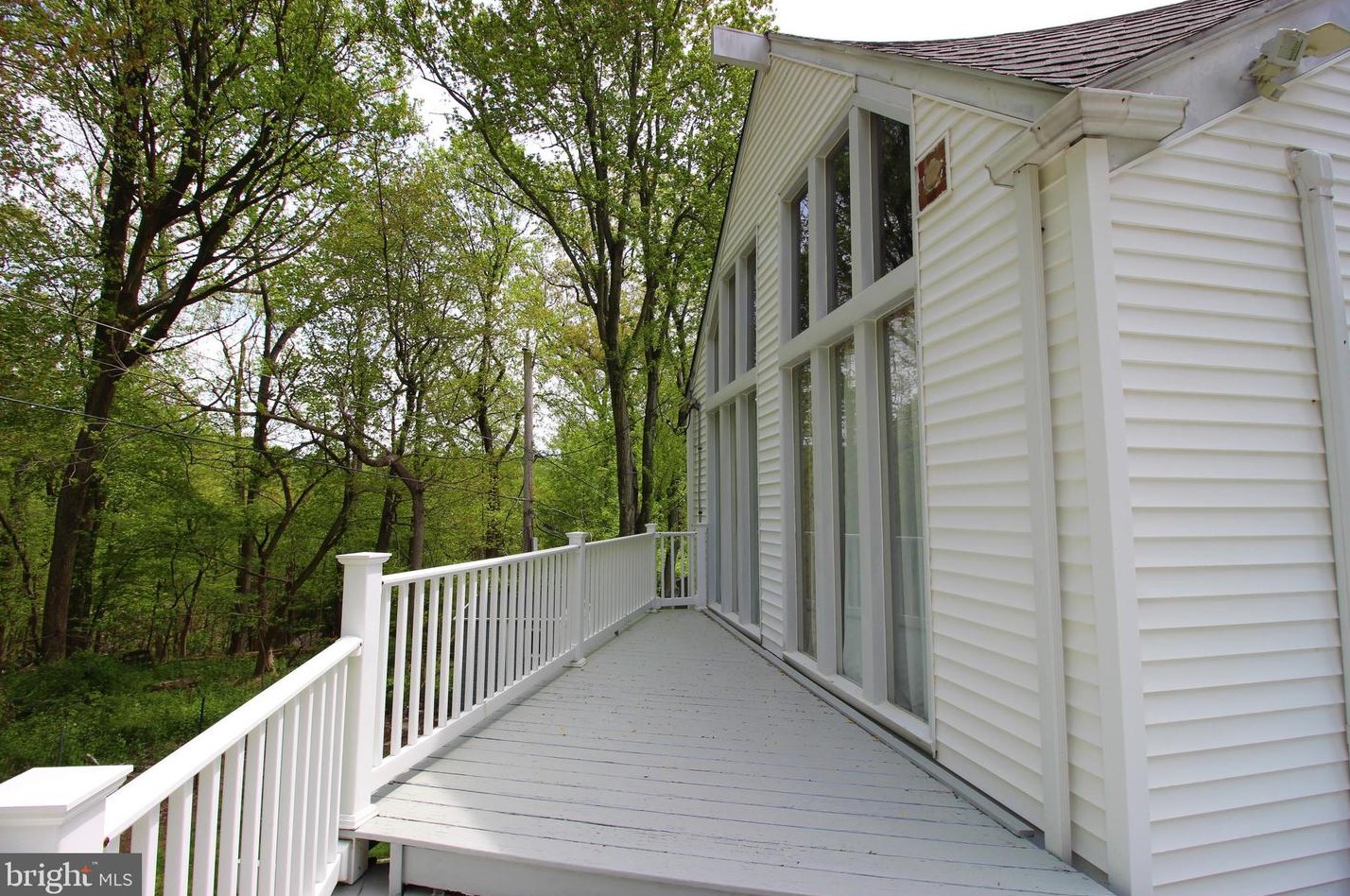 10 Fawn Ln, Newtown Square, PA 19073