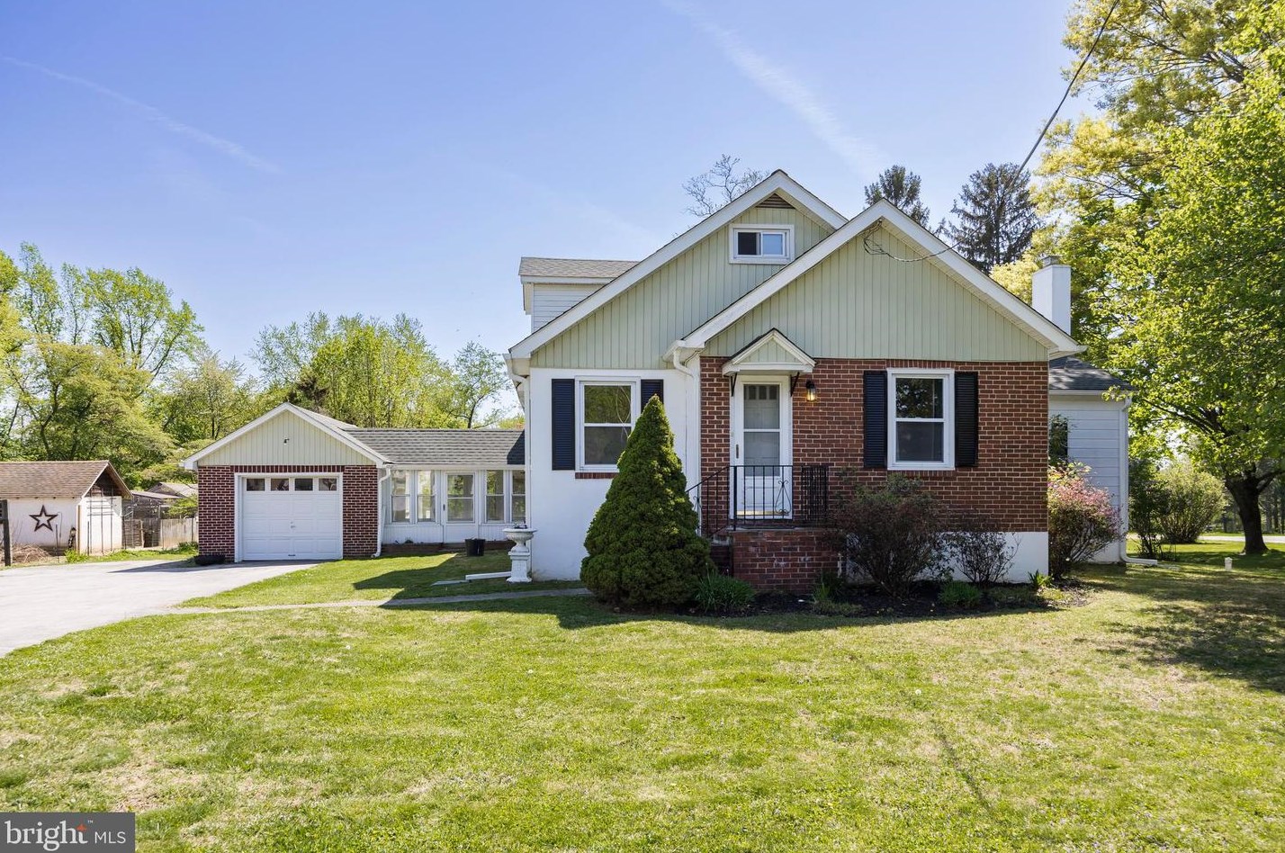 1109 Naamans Creek Rd, Boothwyn, PA 19060