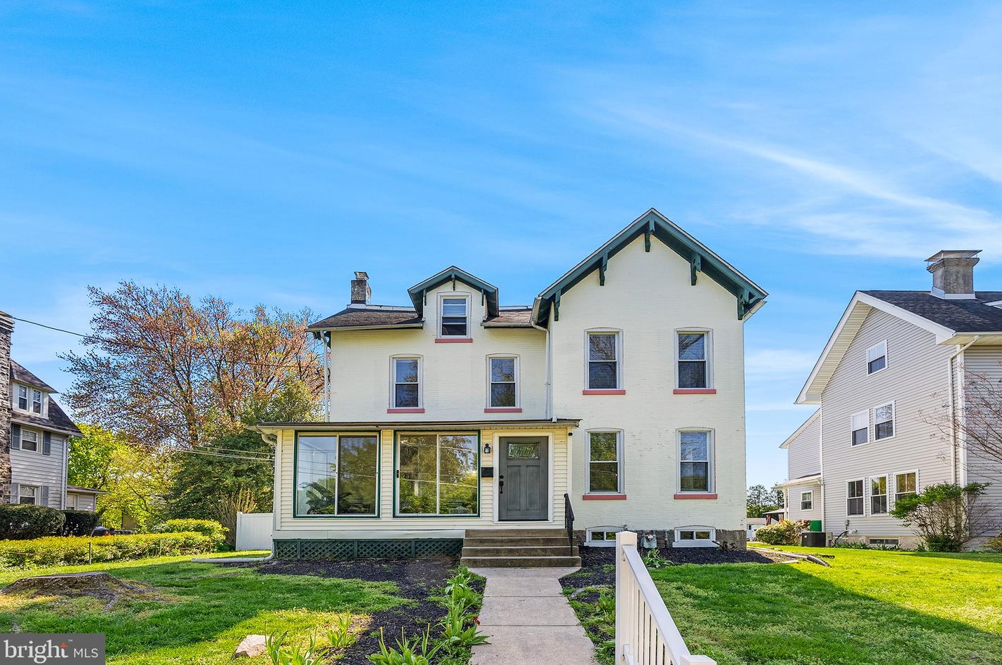 110 Nevin St, Ridley Park, PA 19078