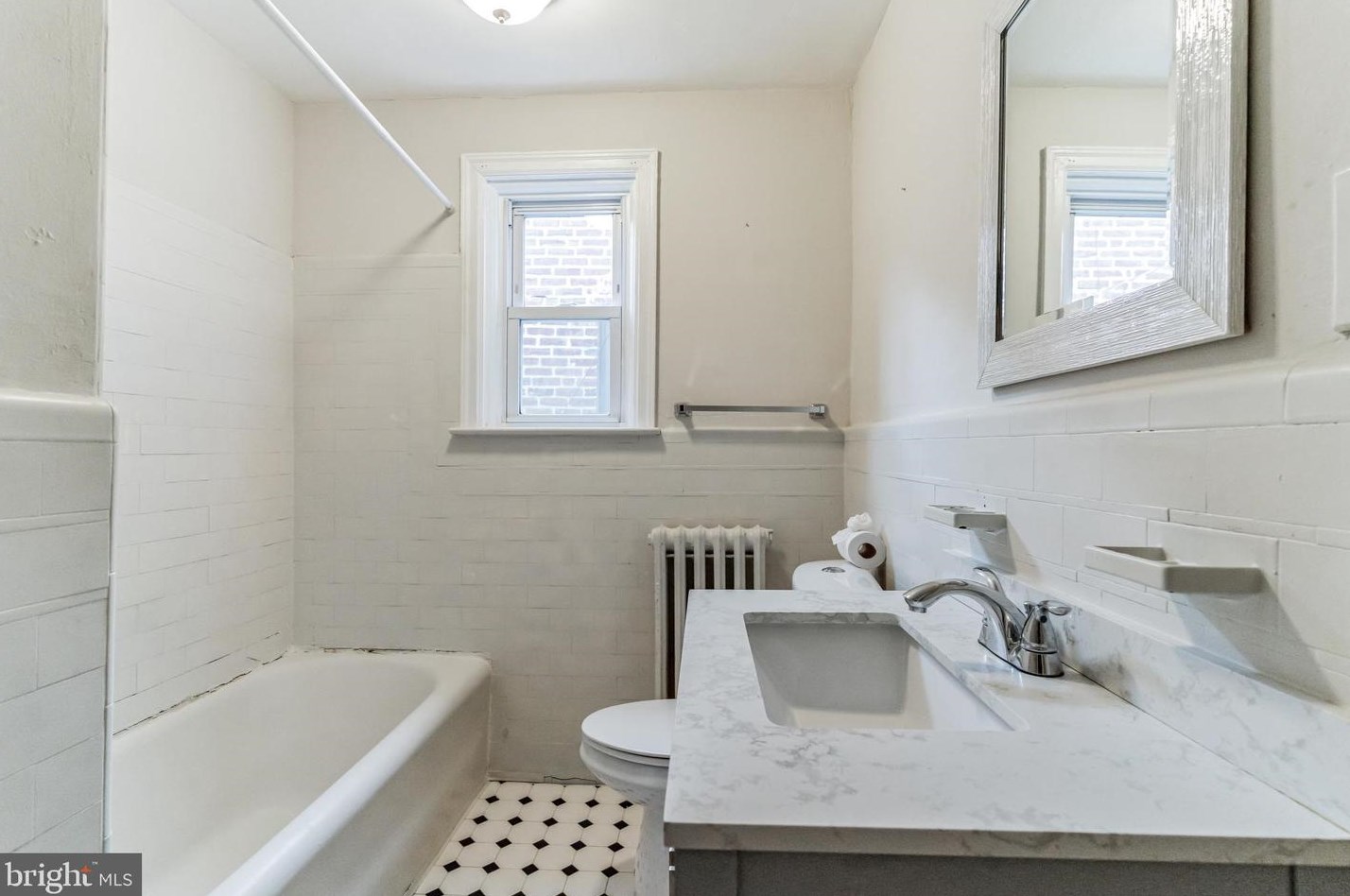 240 Maypole Rd, Upper Darby PA  19082-4106 exterior