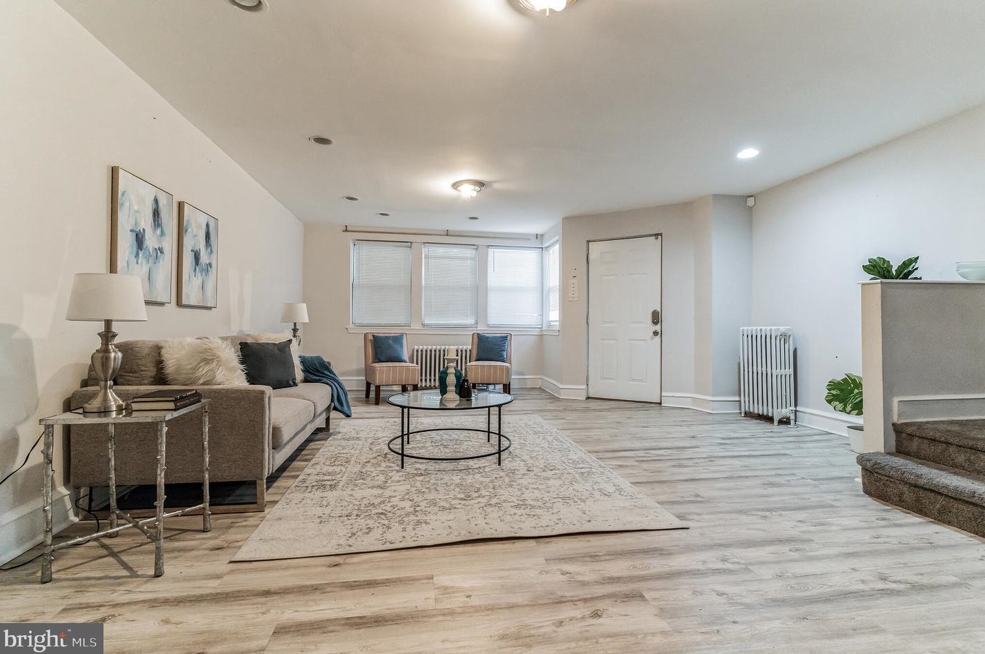 240 Maypole Rd, Upper Darby, PA 19082
