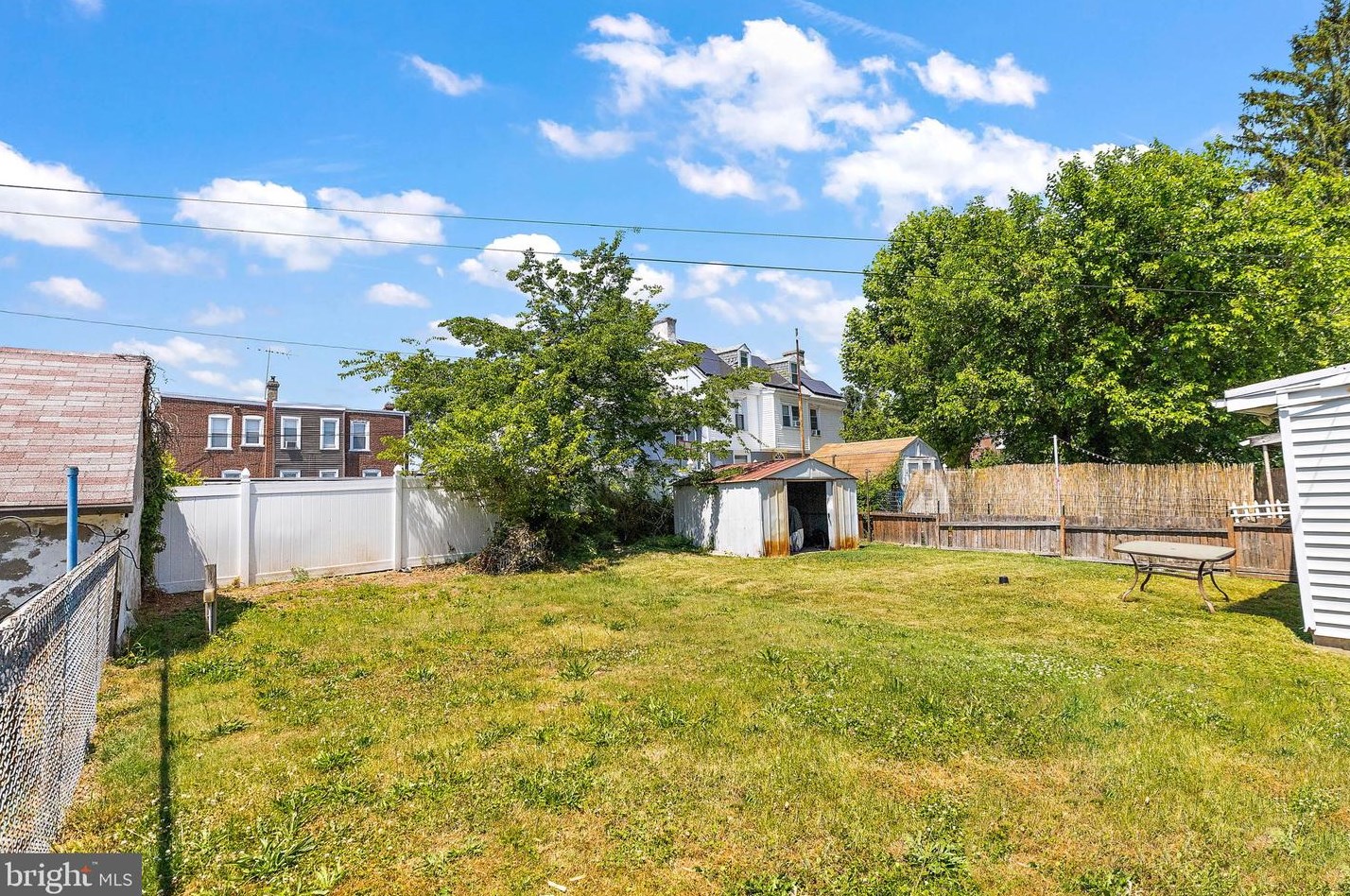 1302 9 St, Chester PA 19013-1710 exterior