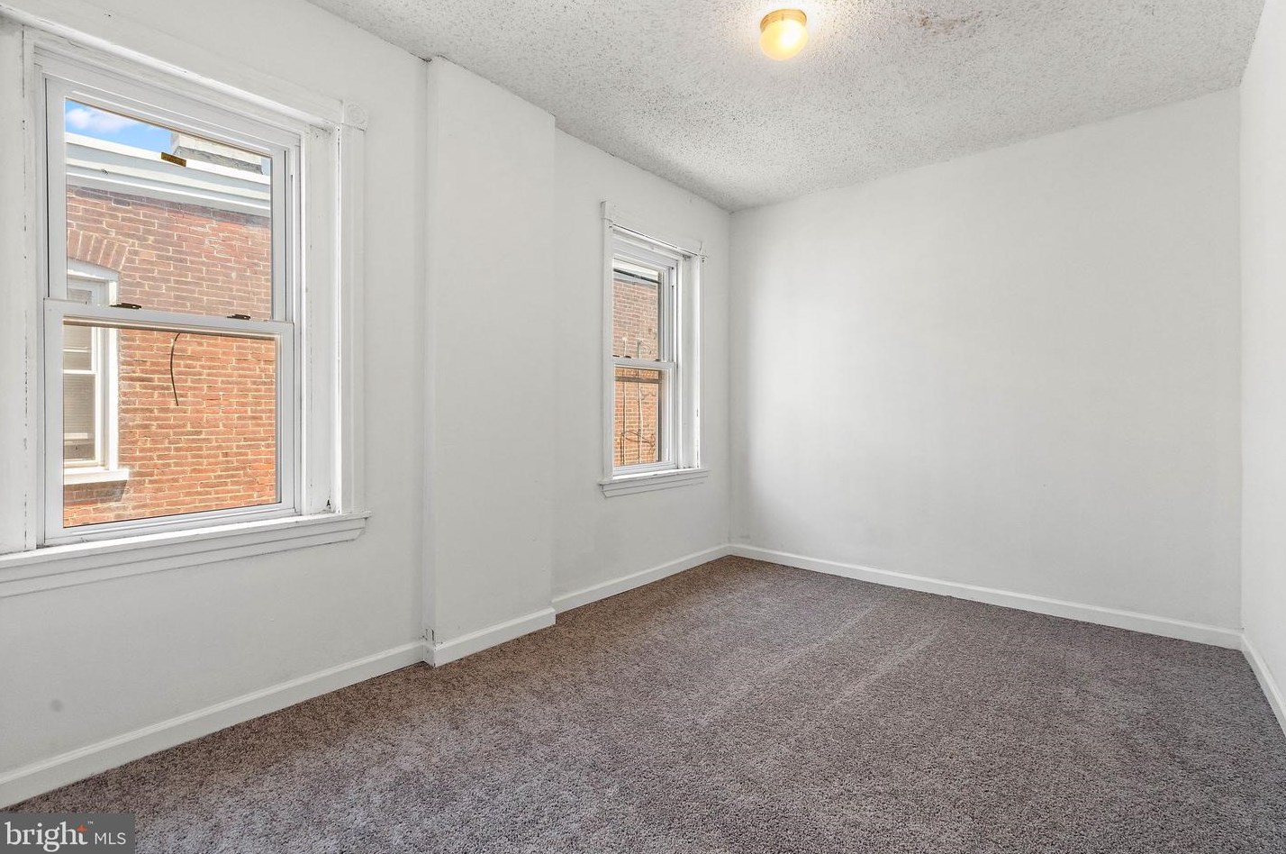 1302 9 St, Chester PA 19013-1710 exterior