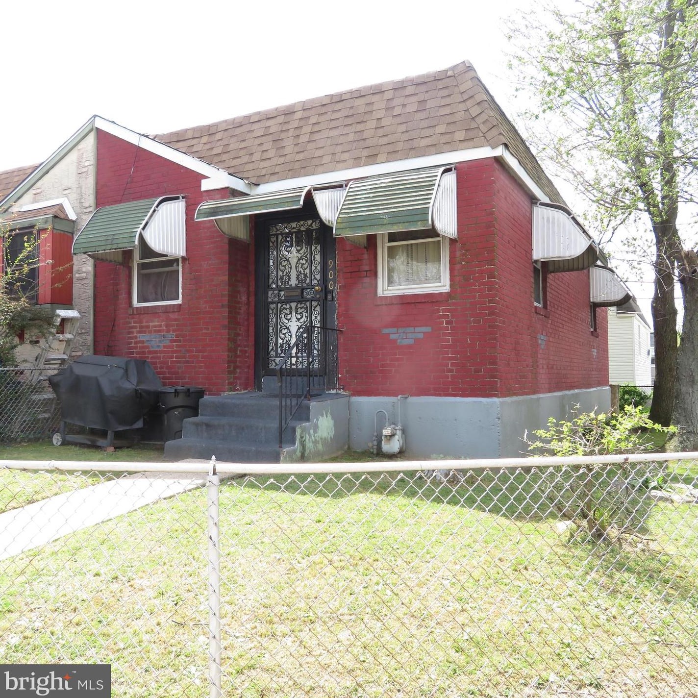 900 Barker Rd, Sharon Hill, PA 19079