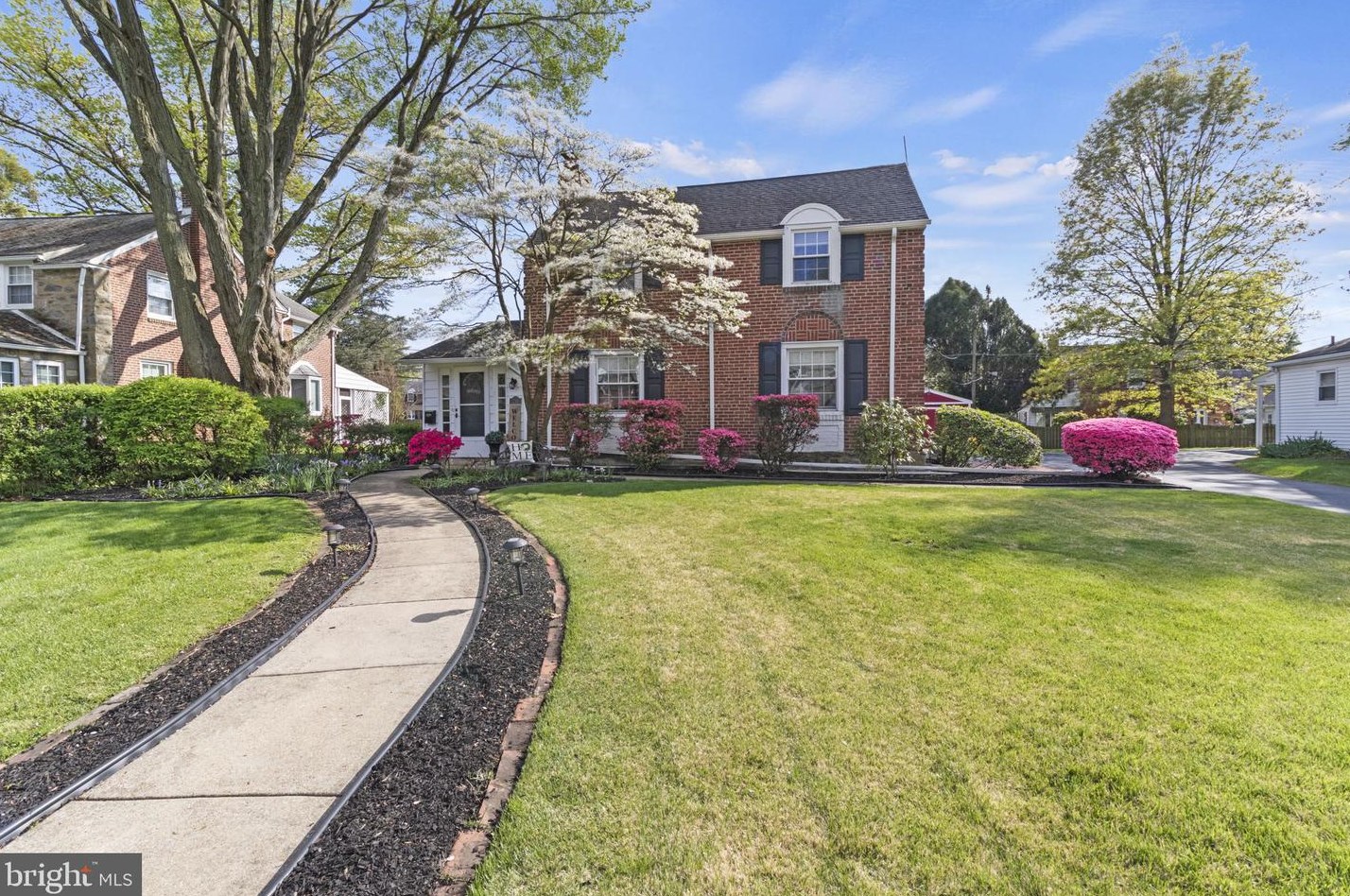 236 Sunnybrook Rd, Coal Township, PA 19064
