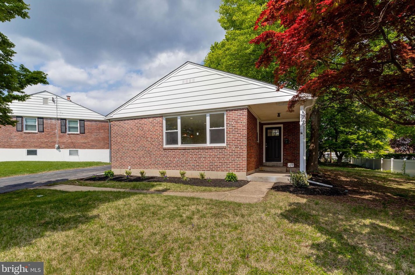 907 Church Rd, Coal Township, PA 19064