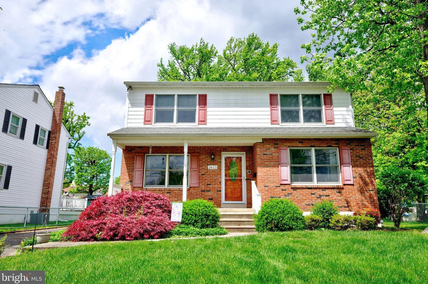 2611 Grand Ave, Holmes, PA 19043