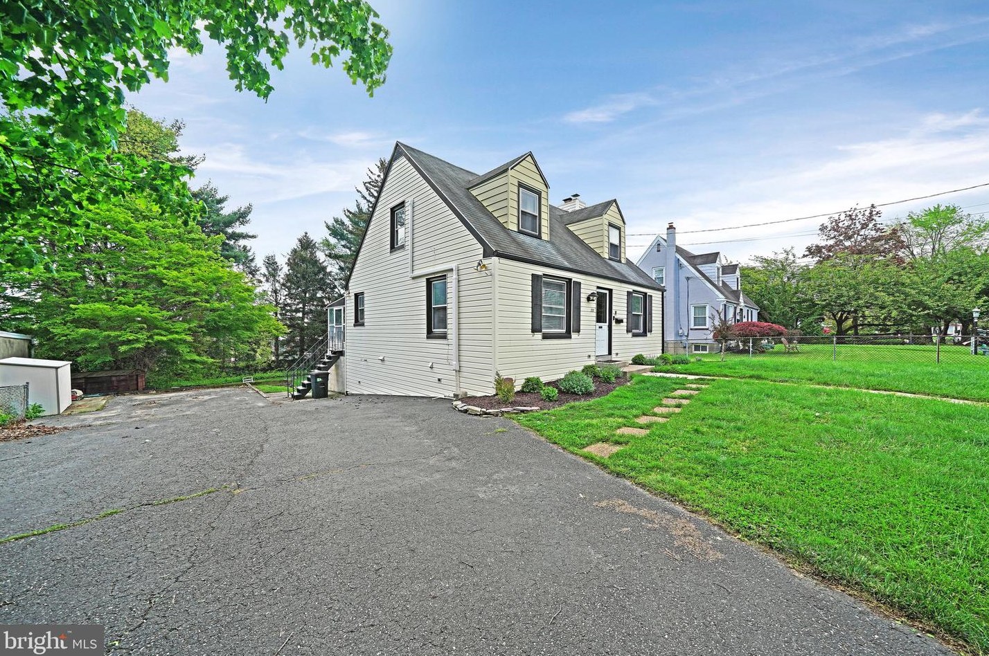 331 Upland Way, Oakview, PA 19026