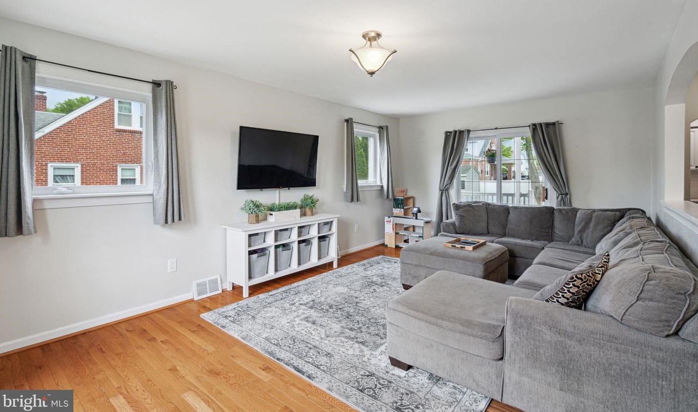 2124 Highland Ave, Rutledge, PA 19070-1221