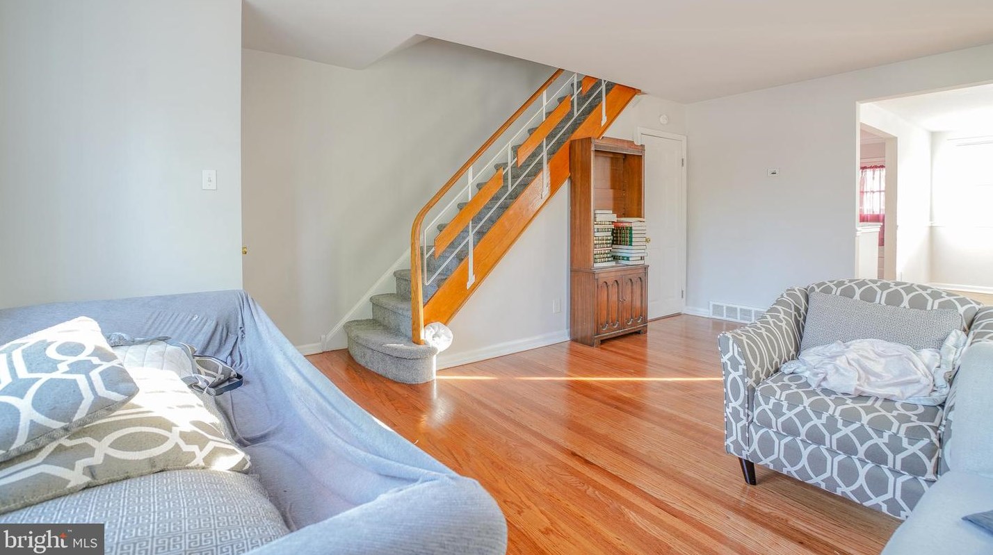 134 Ivy Ct, Upper Darby, PA 19082