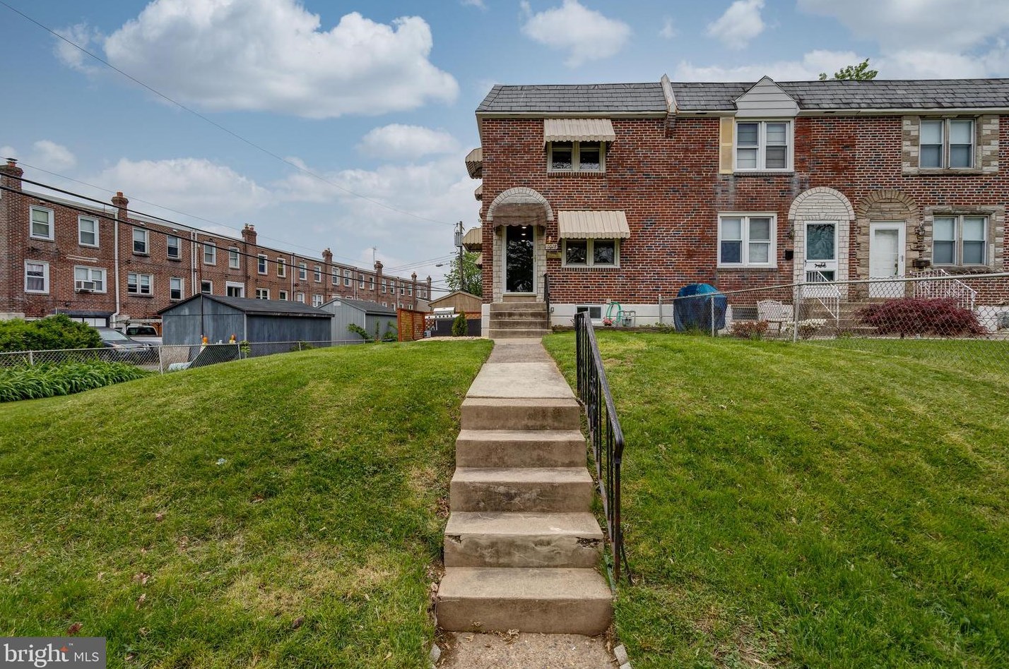 1018 Cedarwood Rd, Manor, PA 19036