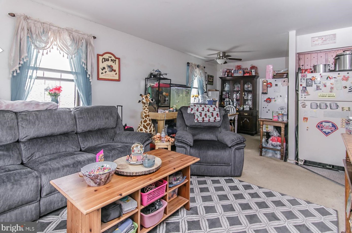 5 Thomas Rd, Chester, PA 19014-1750