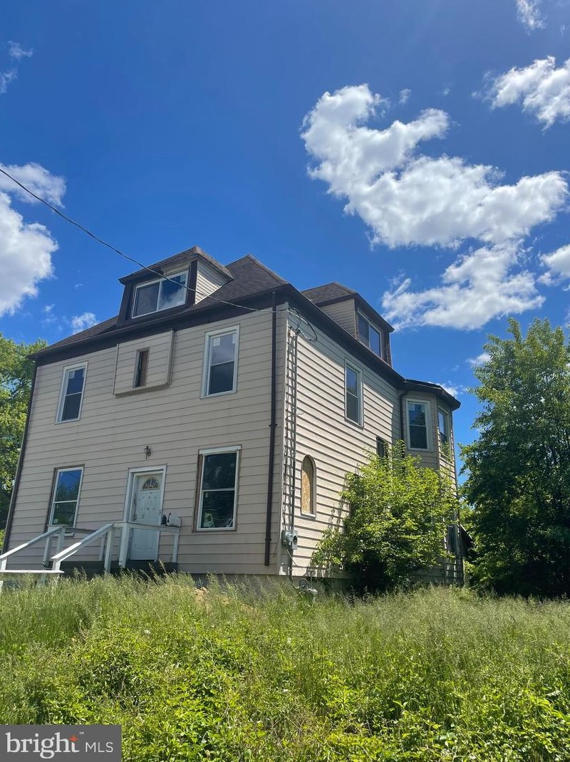 781 Bonsall Ave, Sharon Hill, PA 19079-1003