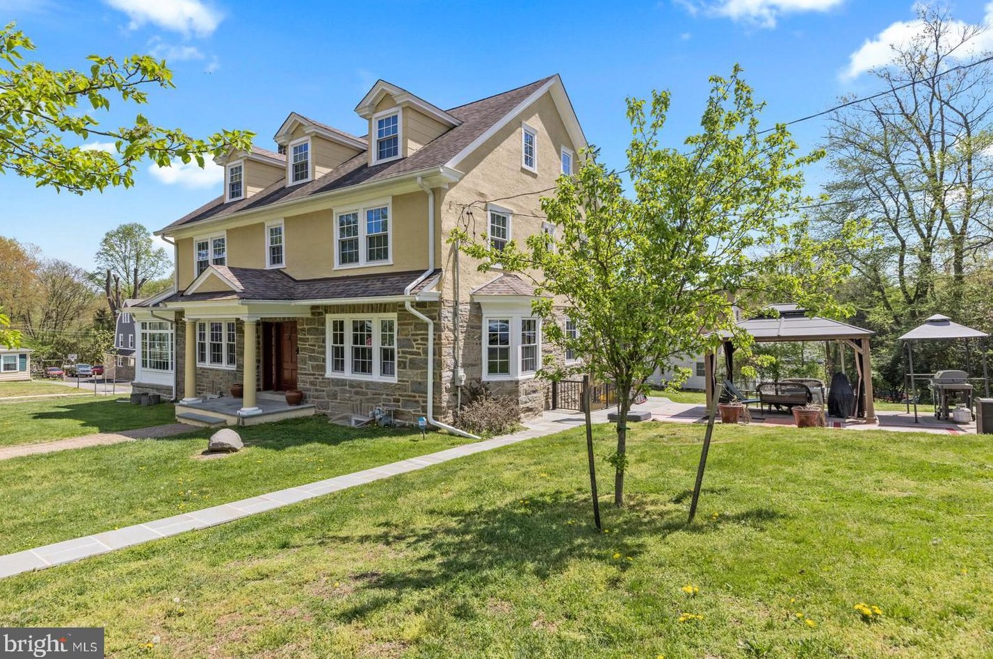 100 Broadview Rd, Coal Township, PA 19064