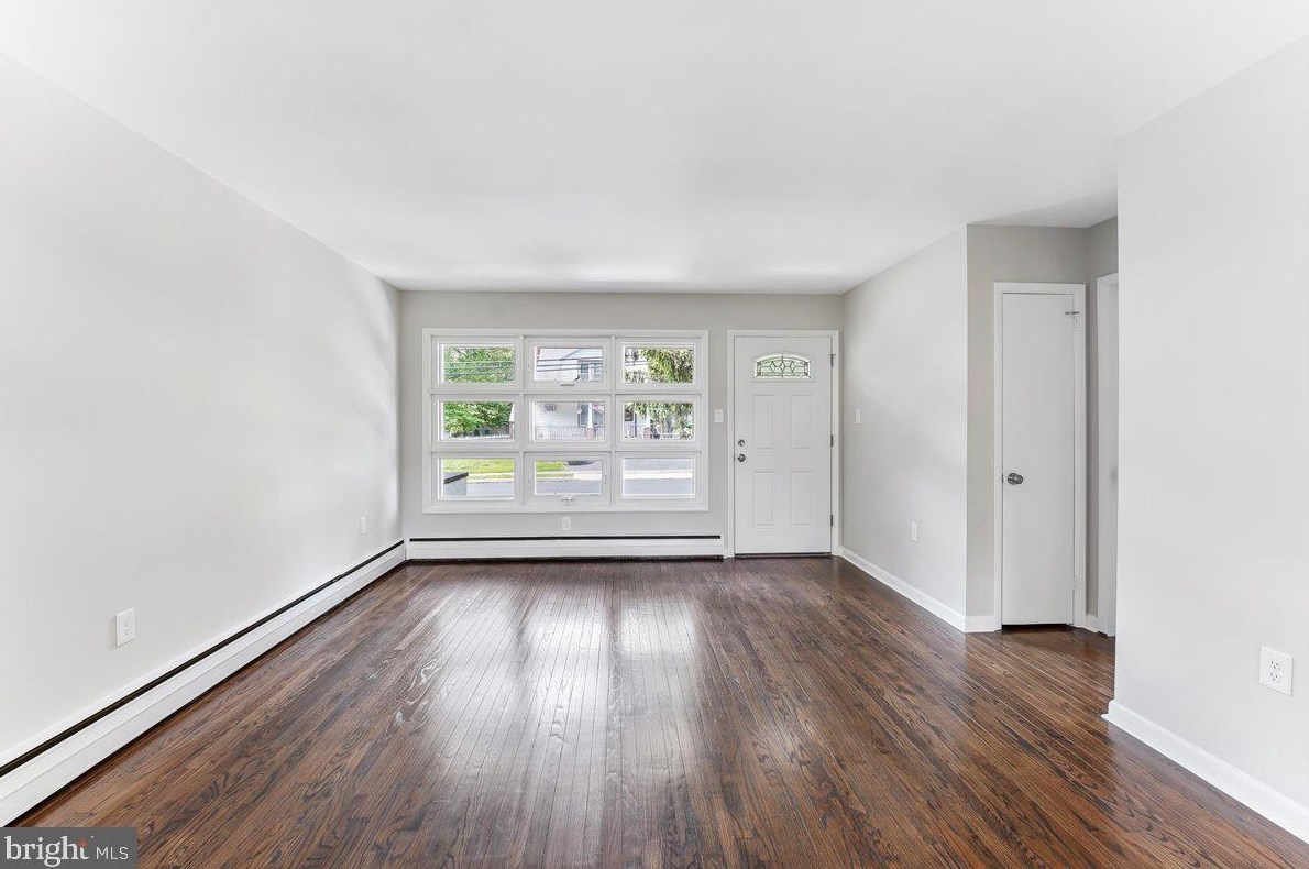 2400 Academy Ave, Holmes, PA 19043