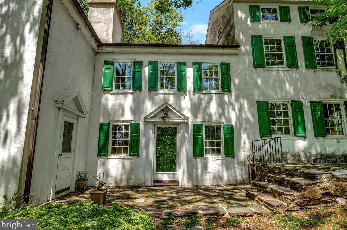 105 Keepsake Ln, Chadds Ford, PA 19317