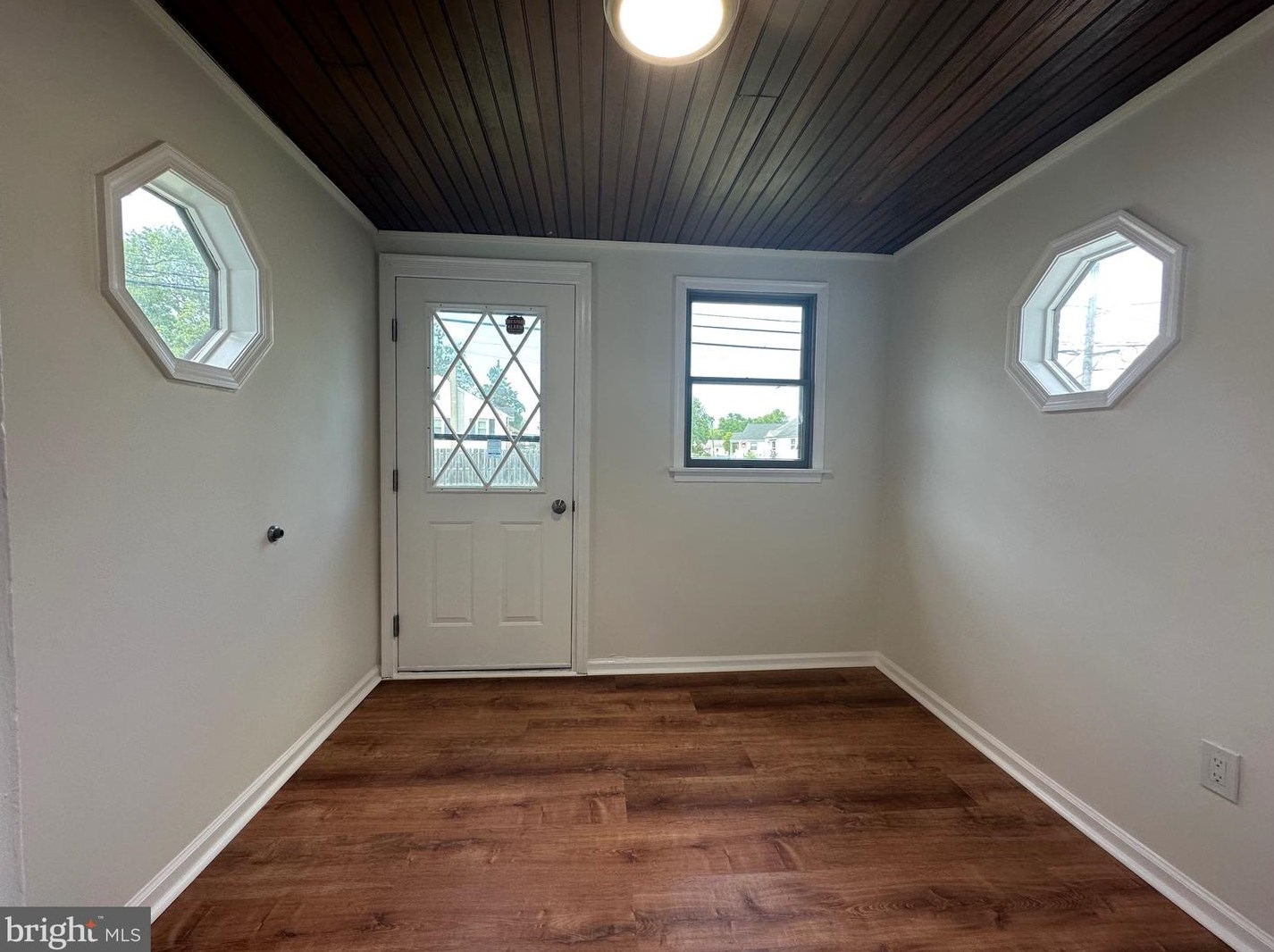 207 Amosland Rd, Holmes, PA 19043