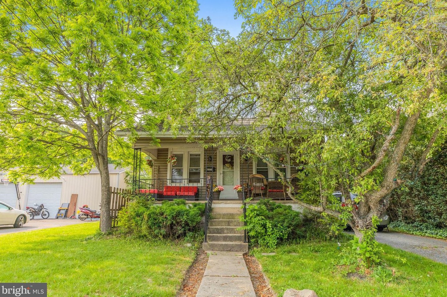 1610 Meetinghouse Rd, Boothwyn, PA 19061