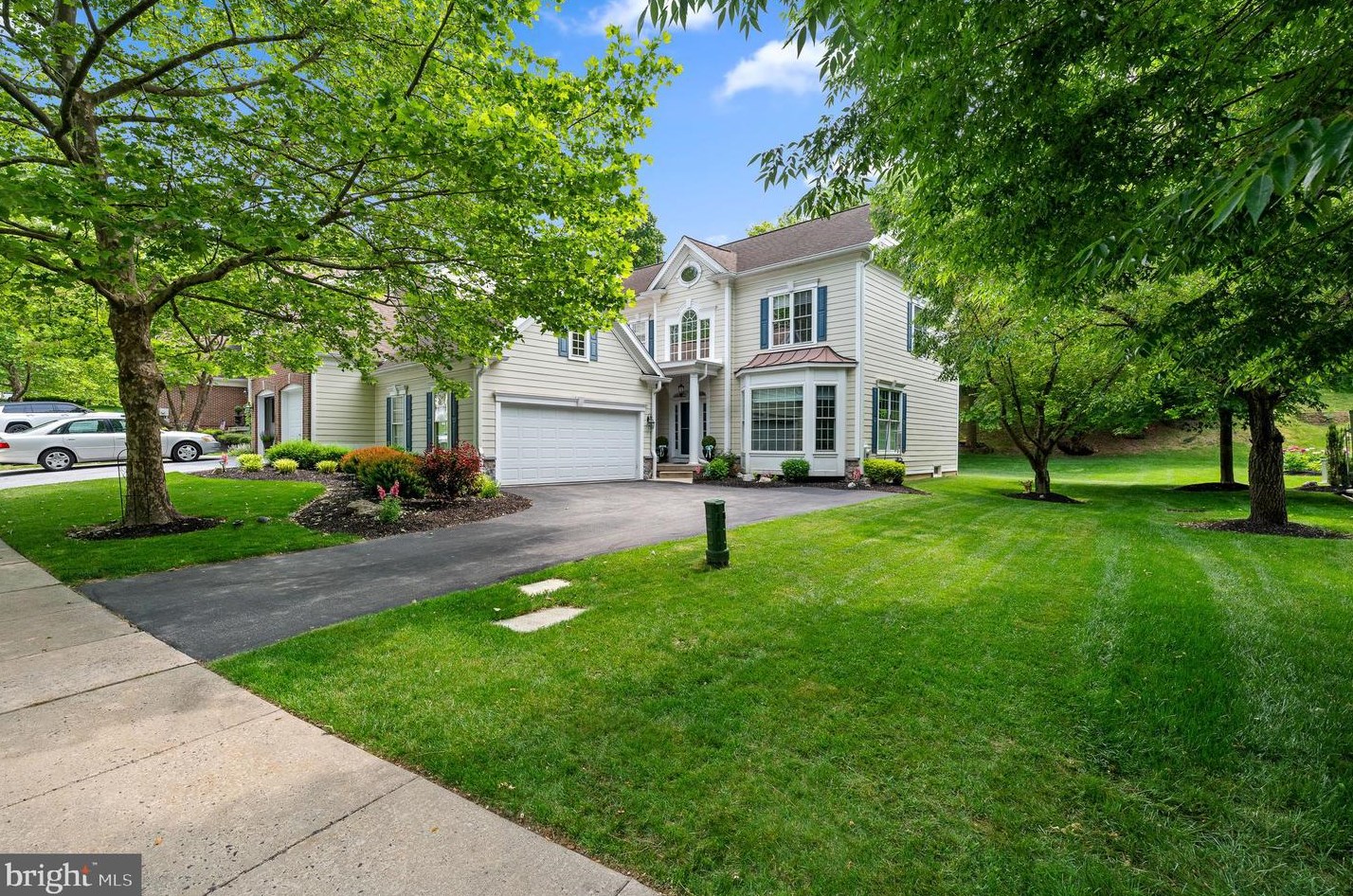128 Camelot Ln, Newtown Square, PA 19073