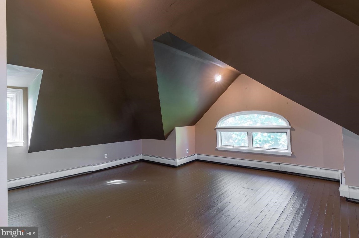 3 W Sellers Ave, Ridley Park, PA 19078