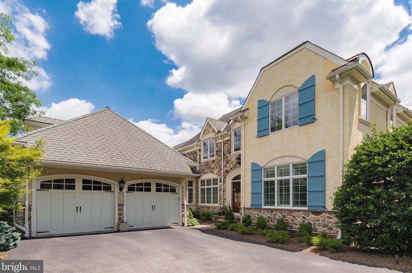 247 Valley Ridge Rd, Haverford, PA 19041