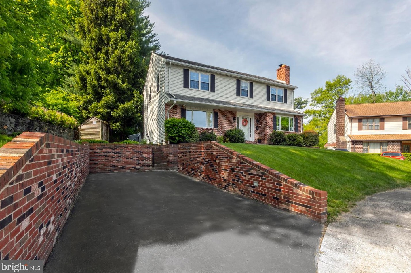 6 Lisa Cir, Oakview, PA 19026