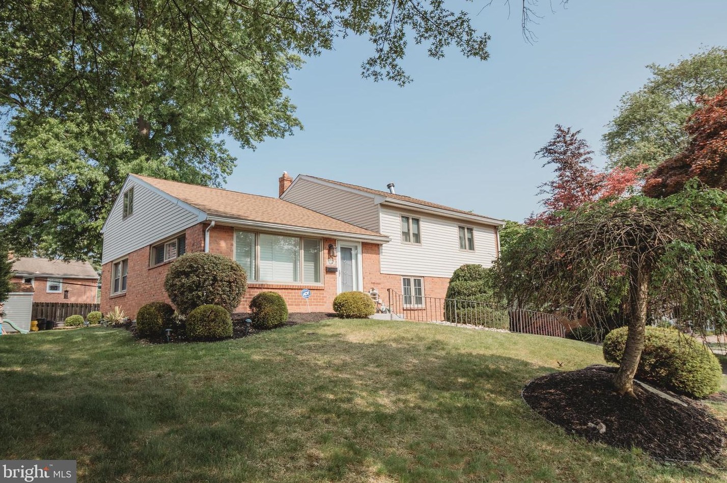 736 Haines Ln, Coal Township, PA 19064