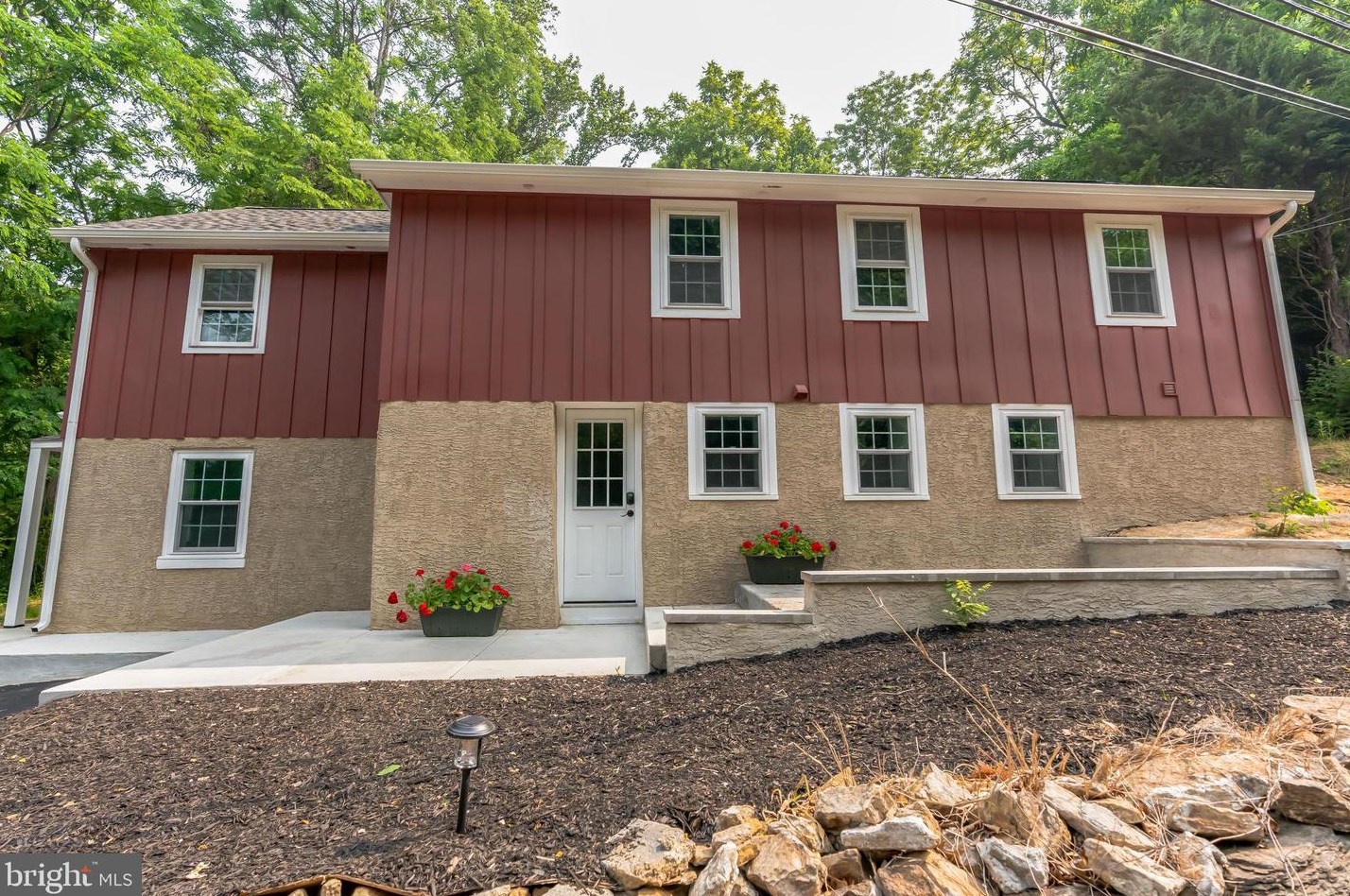 71 Concord Rd, Boothwyn, PA 19061