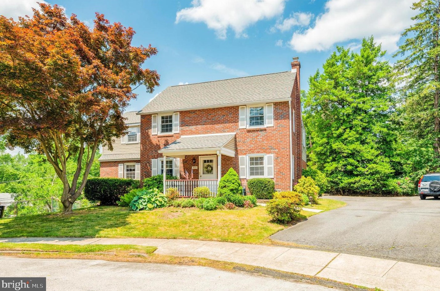 825 Cedar Ave, Oakview, PA 19026