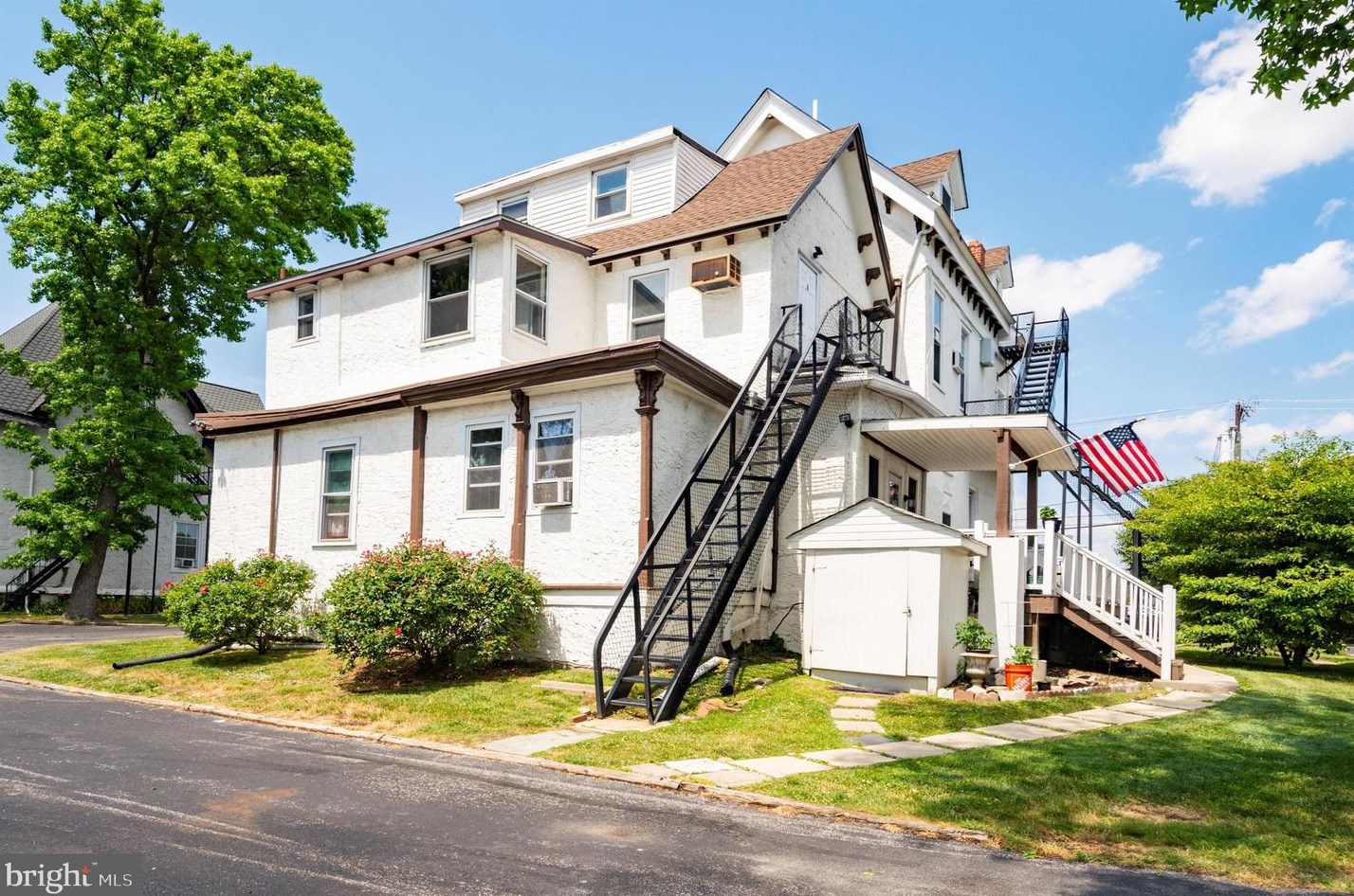 112 N Swarthmore Ave Apt 4, Ridley Park, PA 19078
