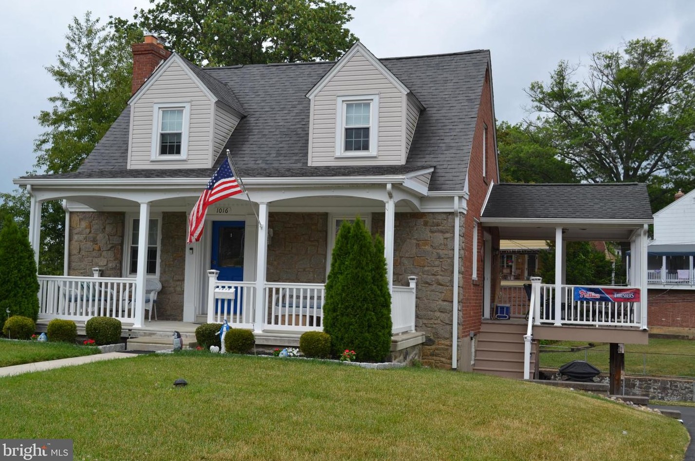 1016 Edgewood Dr, Coal Township, PA 19064