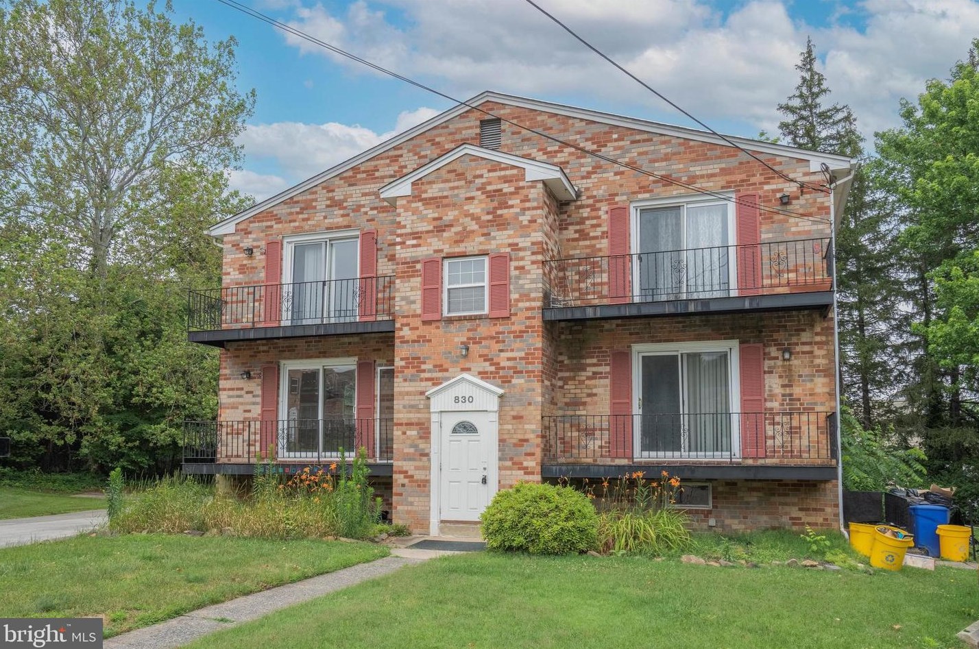 830 Garrett Ln, Coal Township, PA 19064