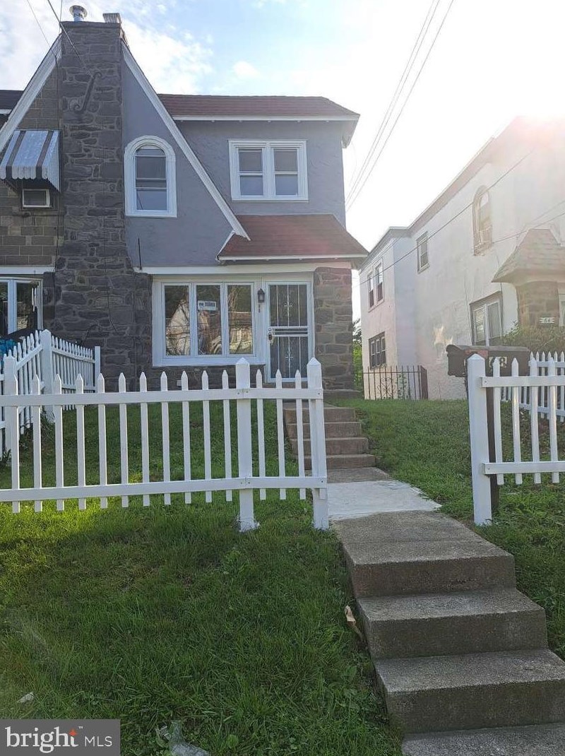 68 High St, Sharon Hill, PA 19079