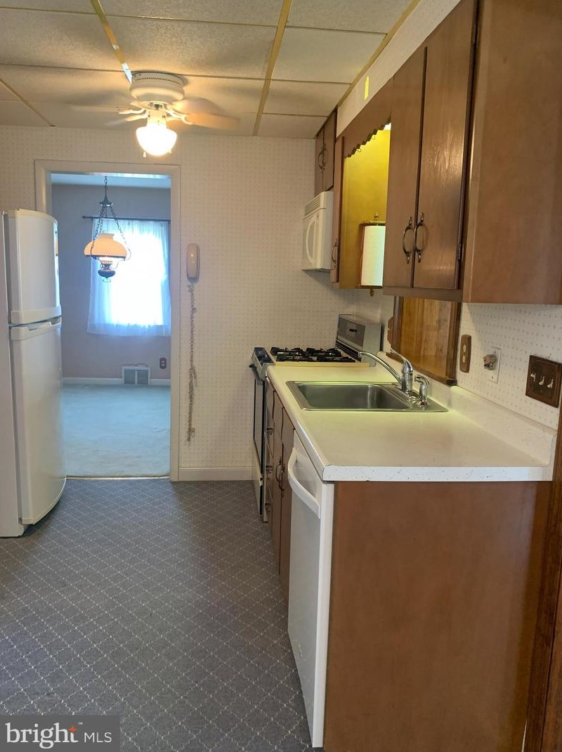 650 Amosland Rd, Rutledge PA  19070-1304 exterior