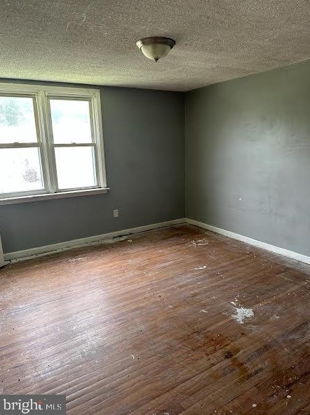 621 Tribet Pl, Darby PA  19023-3124 exterior