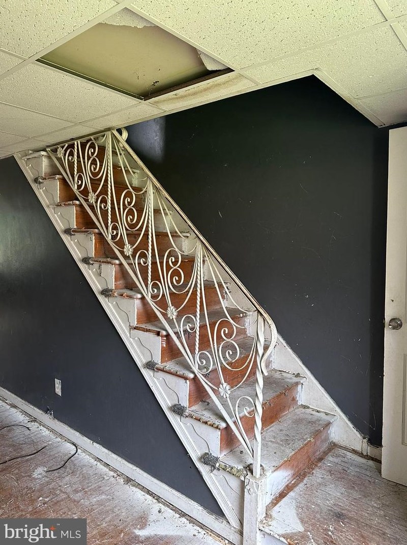 621 Tribet Pl, Darby PA  19023-3124 exterior