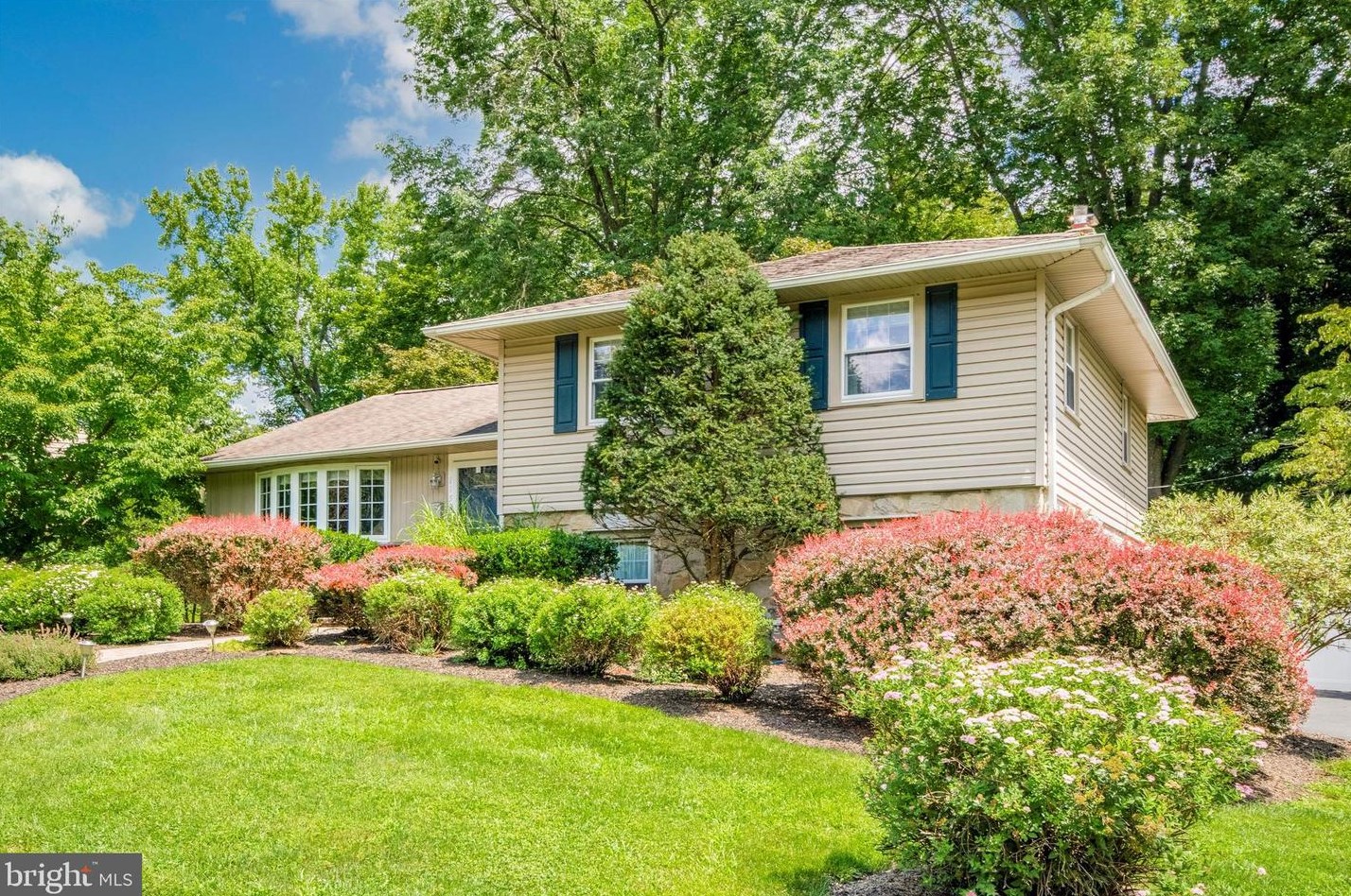 1152 Lehigh Cir, Swarthmore, PA 19081-2111