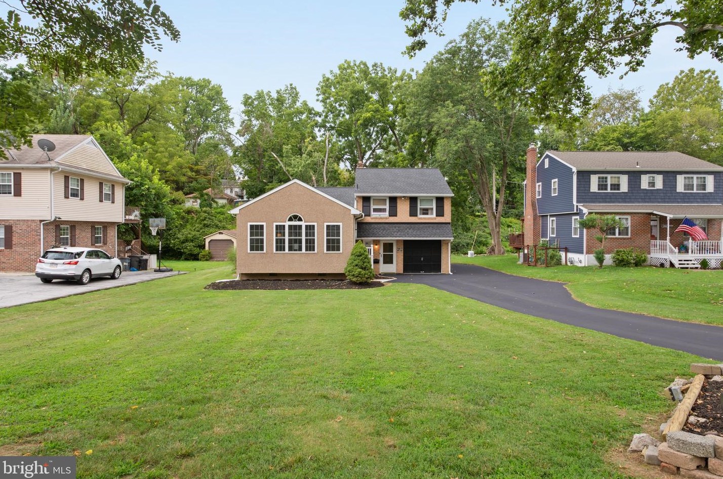 925 Georgetown Rd, Swarthmore, PA 19081-2602