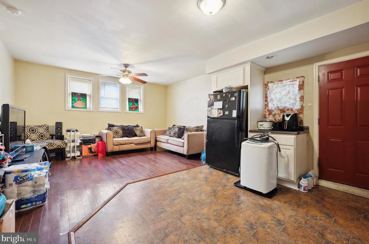 217 8th St, Chester PA 19013-4221 exterior