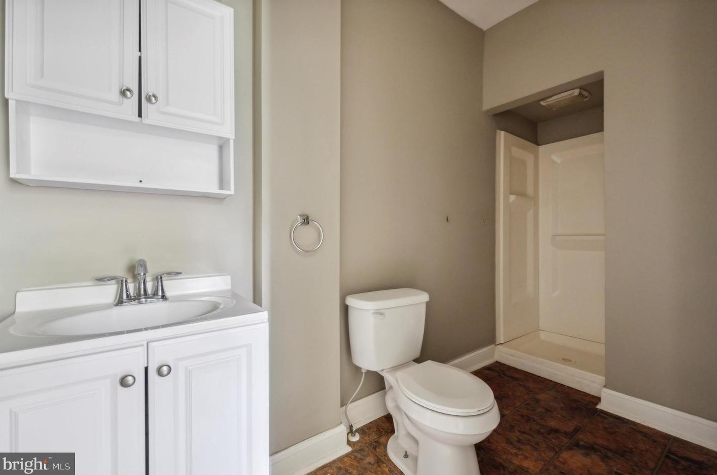 217 8th St, Chester PA 19013-4221 exterior