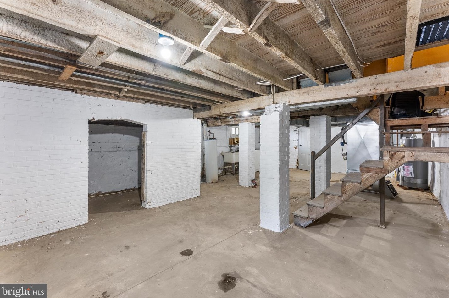 924 Macadam St, Chester PA 19013-5814 exterior