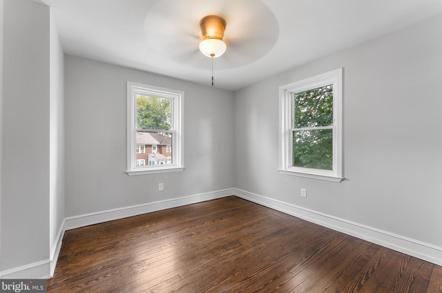 924 Macadam St, Chester PA 19013-5814 exterior