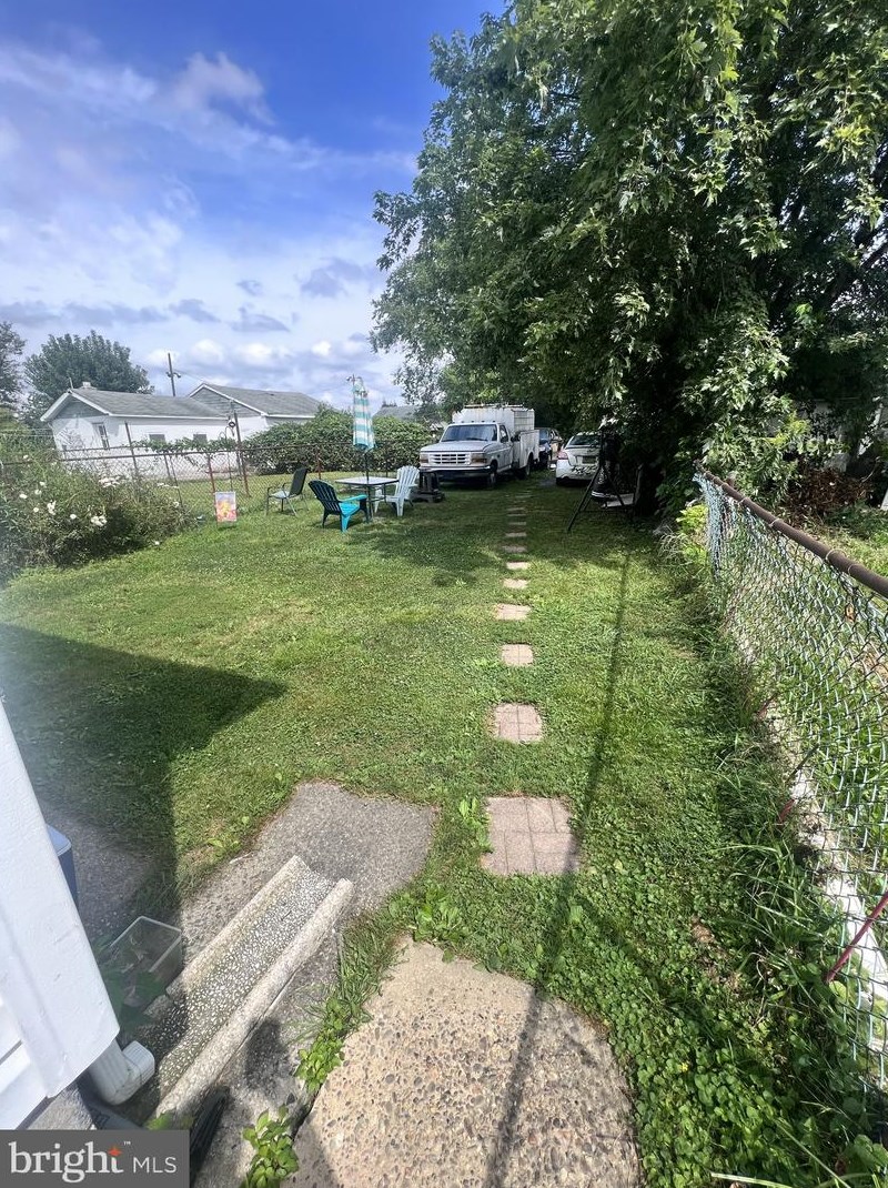 2105 Chichester Ave, Boothwyn, PA 19061