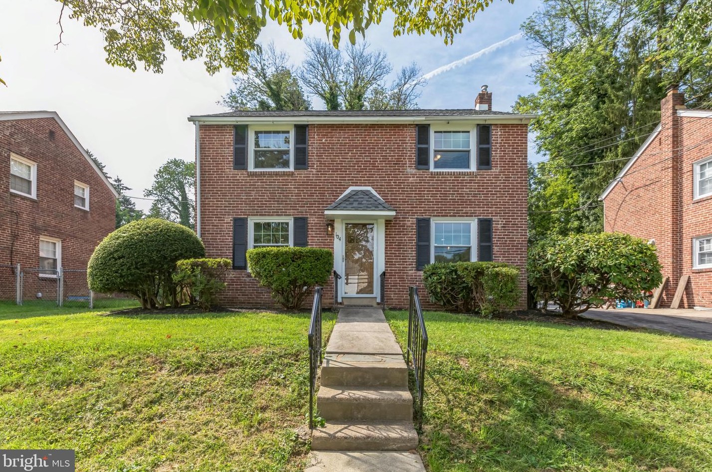 104 N Brookside Rd, Coal Township, PA 19064