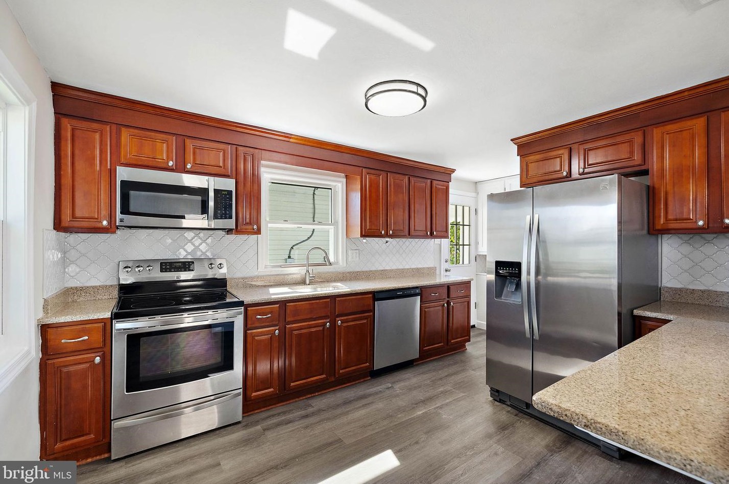 86 Florence Ave, Chester PA 19014-2127 exterior